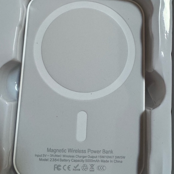 IPhone Accessories Gift Box - Picture 9 of 11